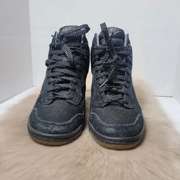 Nike Dunk Sky Hi Essential Hidden Wedge Black Women’s  644877-006 Sneaker Shoes - Picture 2 of 9